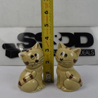 Matching Cat Salt & Pepper Shakers - Salt Shaker Slightly Broken Ear as Shown