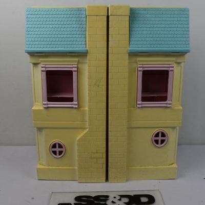 Vintage Folding Doll House, Plastic, Extends to 39" x 23" x 19"