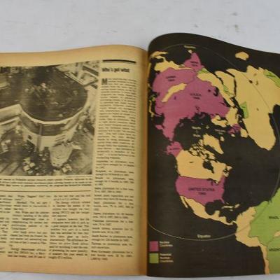 The Present Challenge: A Report on The Nuclear Dilemma 1983 - Vintage