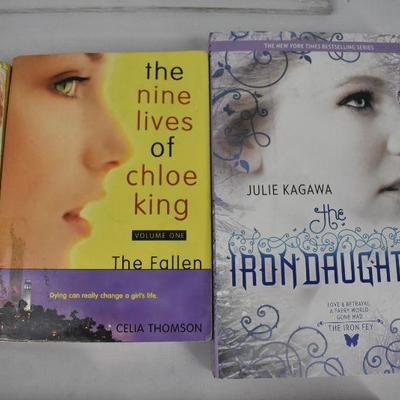 7 Paperback Fiction Books: Bambi -to- Saving Zoe