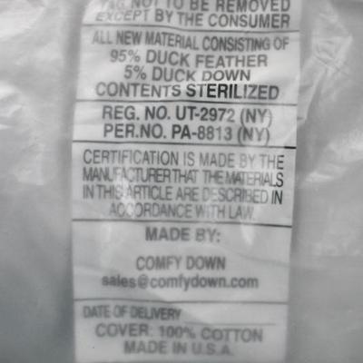 Comfy Down Pillow, 20" x 20" - New