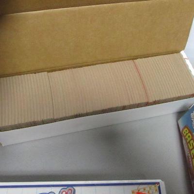 Lot 7 - Topps Baseball Cards 1990"s