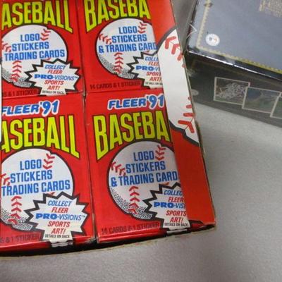 Lot 10 - 1990's Baseball Player Cards
