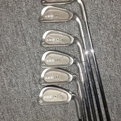 KB 2  SET OF IRONS W/PW