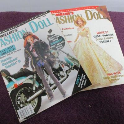 Lot 12 - Barbie Collector Books & Magazines