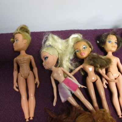 Lot 13 - 2001 & 2002 Bratz Dolls