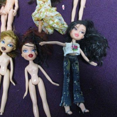 Lot 13 - 2001 & 2002 Bratz Dolls