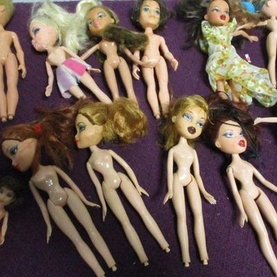 Lot 13 - 2001 & 2002 Bratz Dolls