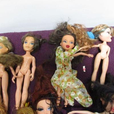 Lot 13 - 2001 & 2002 Bratz Dolls