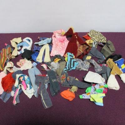 Lot 14 - Bratz Clothing 