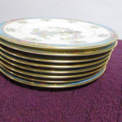 Lot 20 - Lenox Dishes