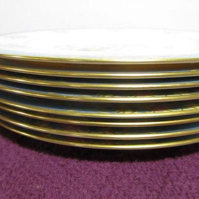 Lot 20 - Lenox Dishes