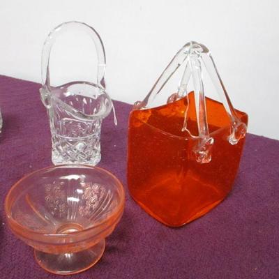Lot 29 - Lot Of Cut & Formed Glass - Log Cabin Pattern
