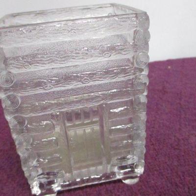 Lot 29 - Lot Of Cut & Formed Glass - Log Cabin Pattern