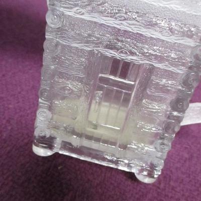 Lot 29 - Lot Of Cut & Formed Glass - Log Cabin Pattern