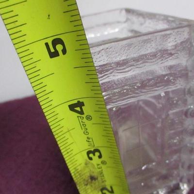 Lot 29 - Lot Of Cut & Formed Glass - Log Cabin Pattern