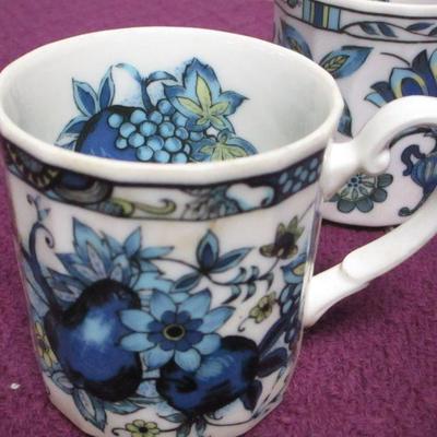 Lot 30 - Lot Of Coffee Tea Mugs