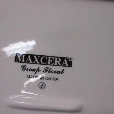 Lot 32 - Maxcera Group Floral Dishes