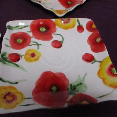 Lot 32 - Maxcera Group Floral Dishes