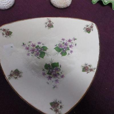 Lot 35 - Decorative Home Decor Items