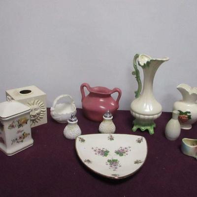 Lot 35 - Decorative Home Decor Items