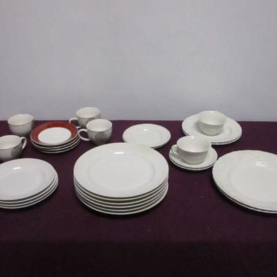 Lot 37 - Mixed Lot Of Cups & Dishes