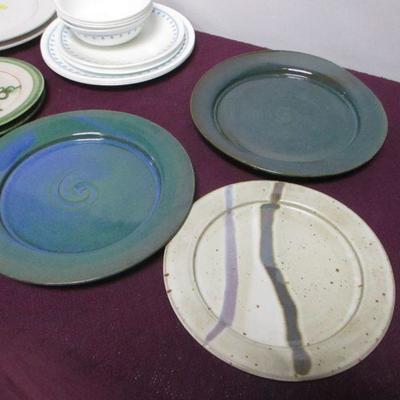 Lot 39 - Collection Of Dinner & Wall Display Plates
