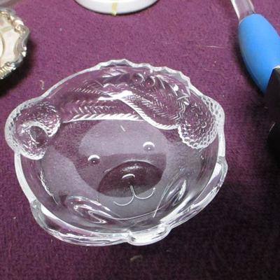 Lot 43 - Home Decor Items