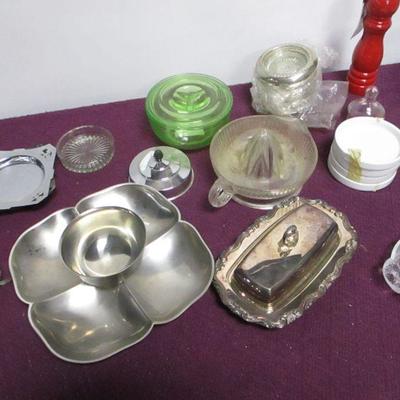 Lot 43 - Home Decor Items
