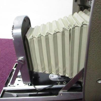 Lot 58 - Polaroid Land Camera 800