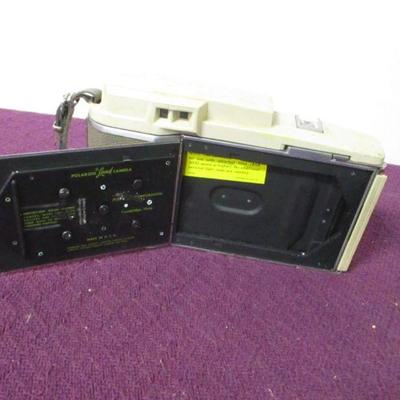 Lot 58 - Polaroid Land Camera 800