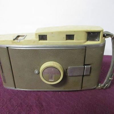 Lot 58 - Polaroid Land Camera 800