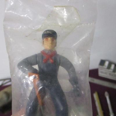 Lot 74 - Train Supplies