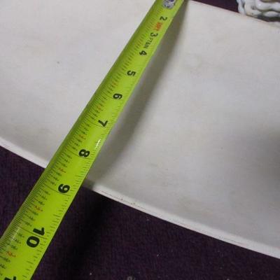 Lot 82 - Dishes Serving Plate & Electronic Knife Sharpener