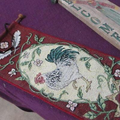 Lot 83 - Wall Hanging Decor