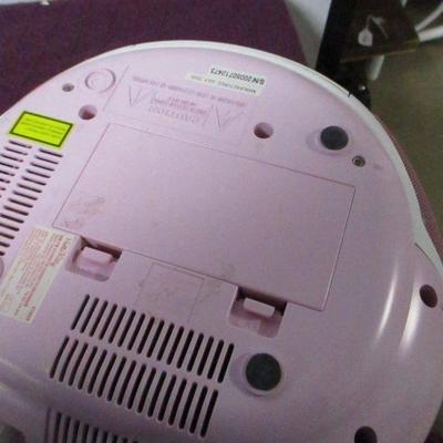 Lot 87 - Hello Kitty Radio & JVC Biphonic