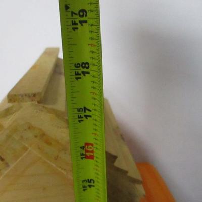 Lot 113 - Birdhouse