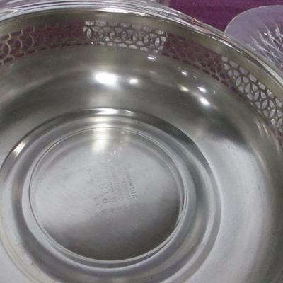 Lot 114 - Decorative Formed Glass