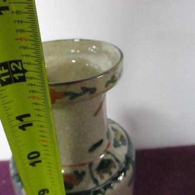 Lot 116 - Asian Style Vase