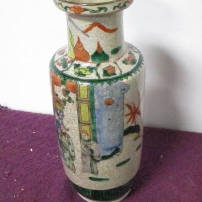 Lot 116 - Asian Style Vase