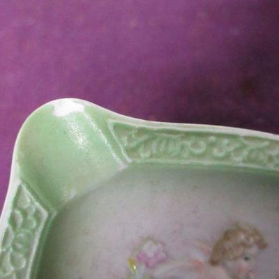 Lot 122 - Porcelain/Ceramic Home Decor 