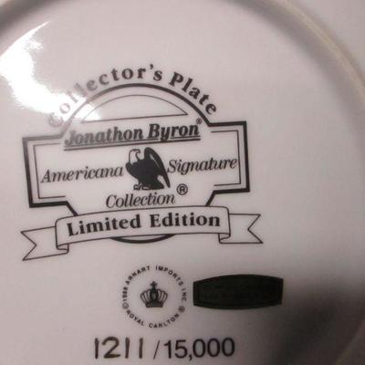 Lot 123 - Porcelain/Ceramic Home Decor
