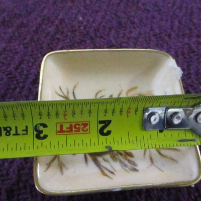 Lot 123 - Porcelain/Ceramic Home Decor