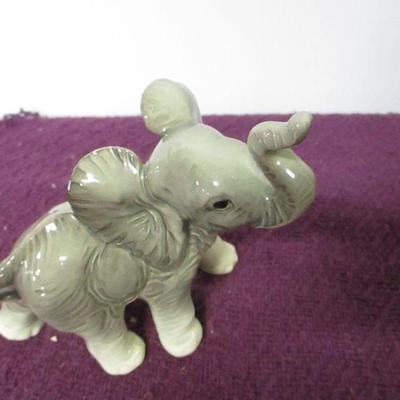 Lot 123 - Porcelain/Ceramic Home Decor