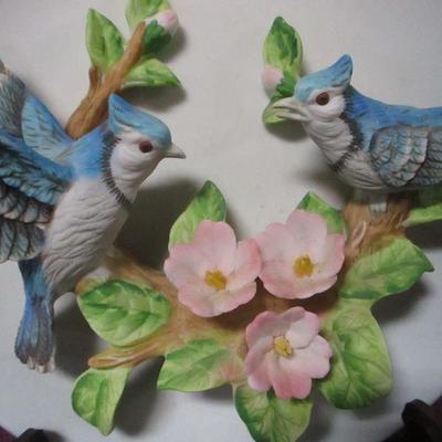 Lot 123 - Porcelain/Ceramic Home Decor