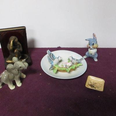 Lot 123 - Porcelain/Ceramic Home Decor