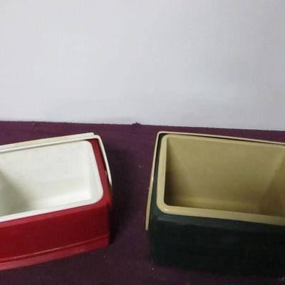 Lot 125 - MiniMate & Little Playmate Coolers