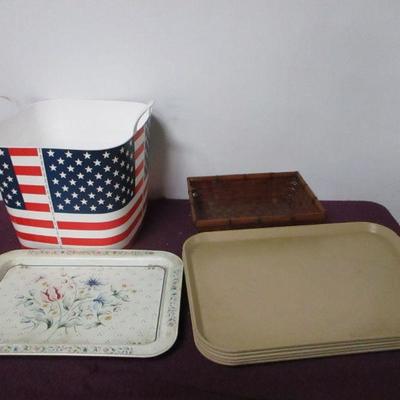 Lot 132 - Trays & Storage