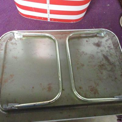 Lot 132 - Trays & Storage