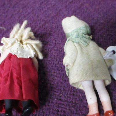 Lot 145 - 3 1/4" Hertwig Child Doll In Green Outfit